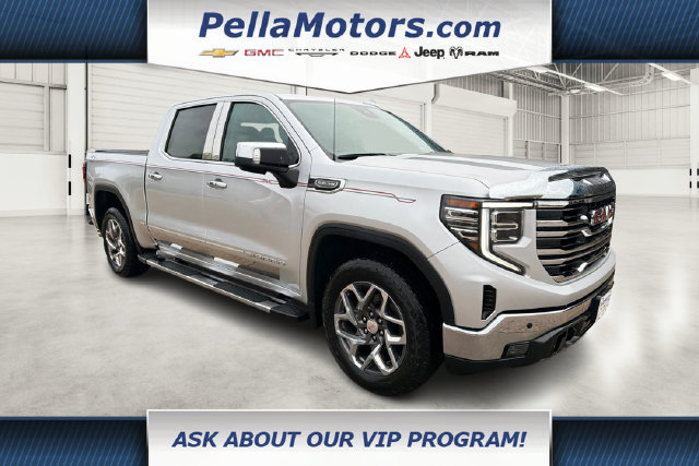 Used 2022 GMC Sierra 1500 SLT w/ SLT Premium Package AWD/4WD image 1