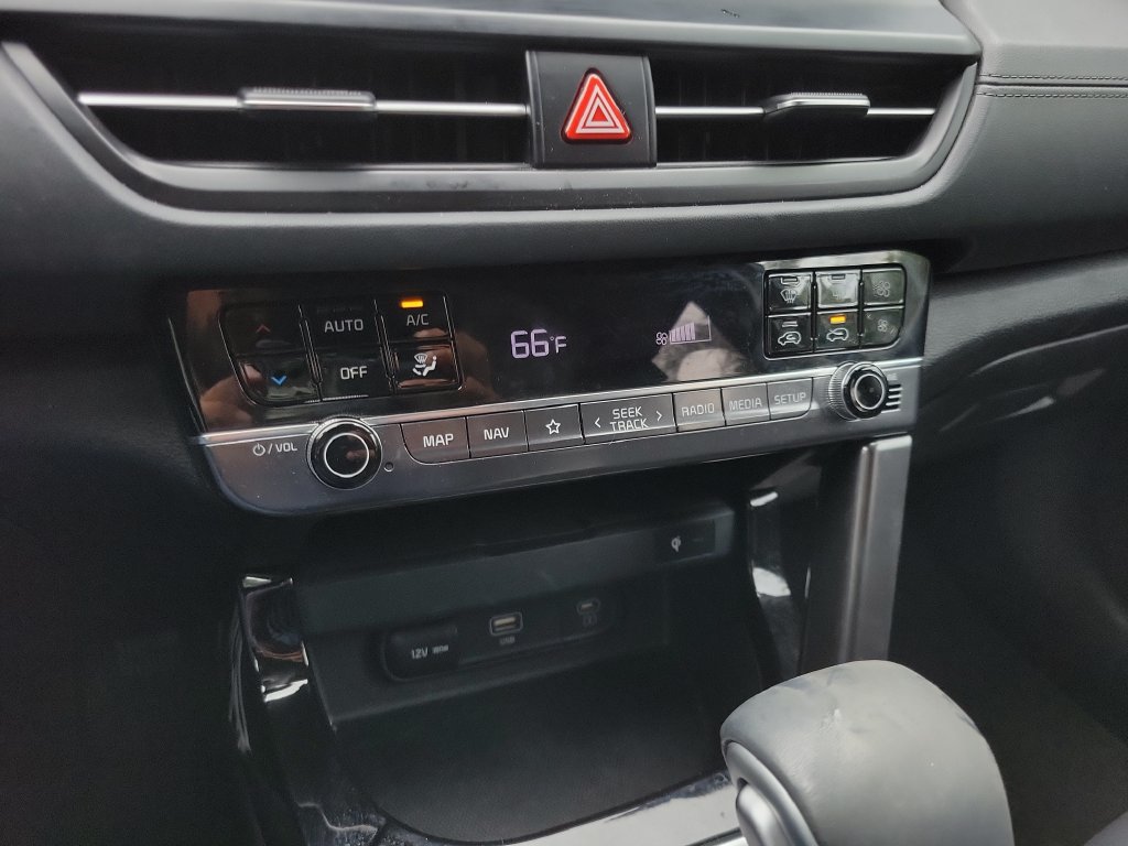 Certified 2024 Kia Seltos EX FWD image 22