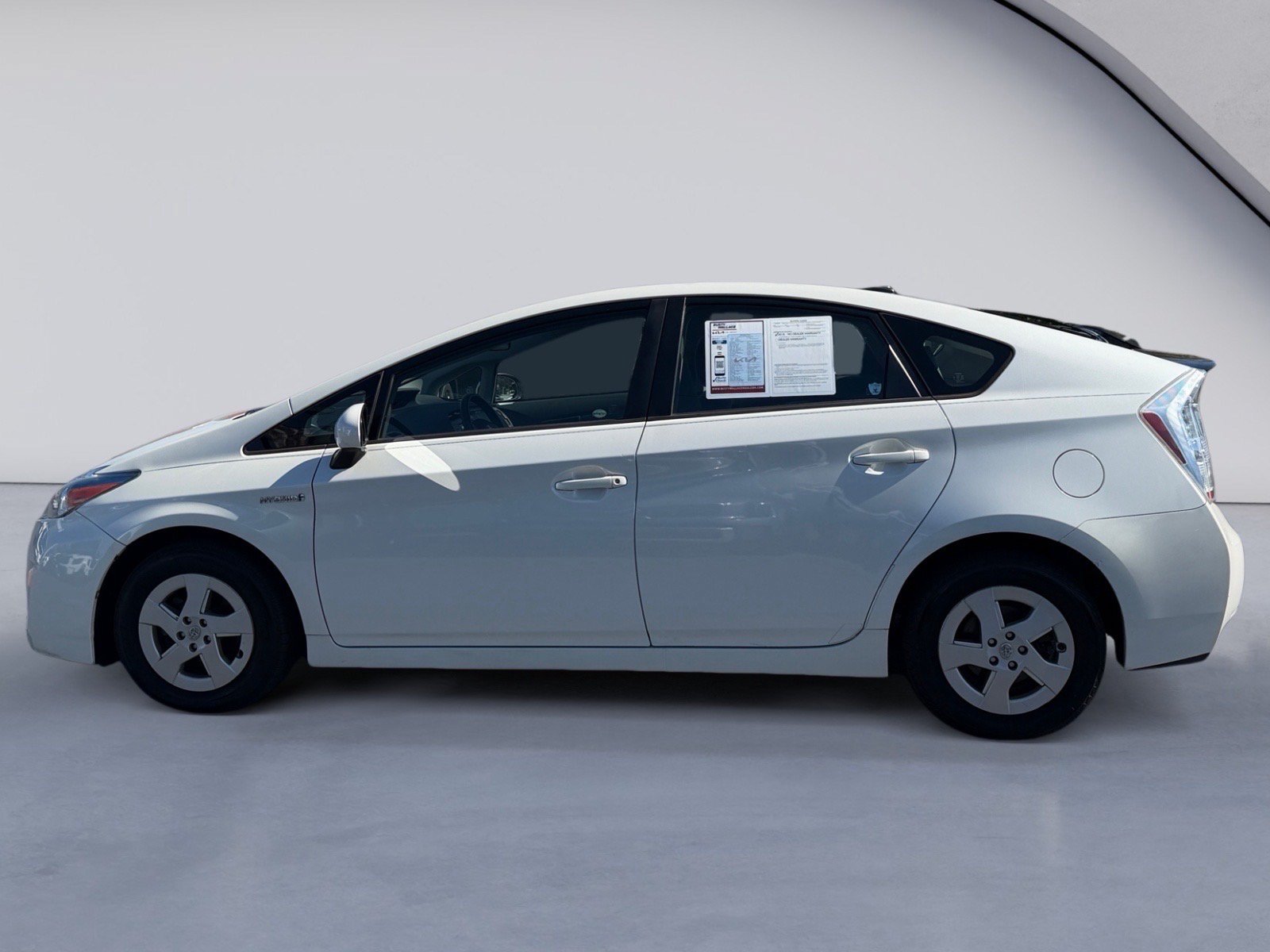 Used 2010 Toyota Prius Two FWD image 2