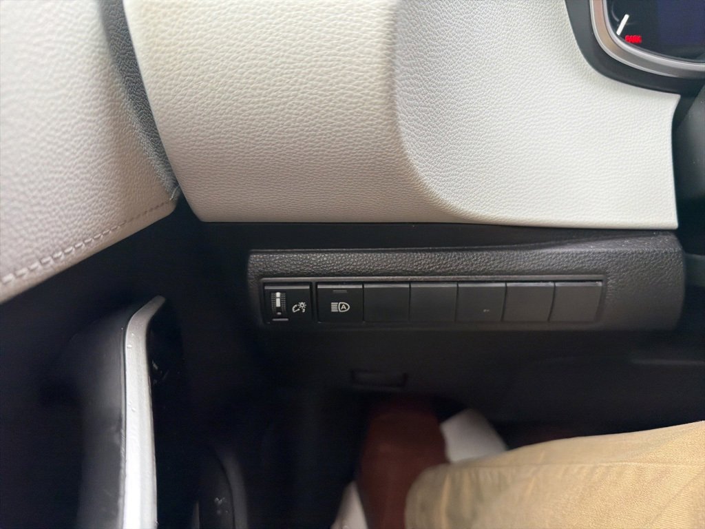 Used 2022 Toyota Corolla XSE image 32