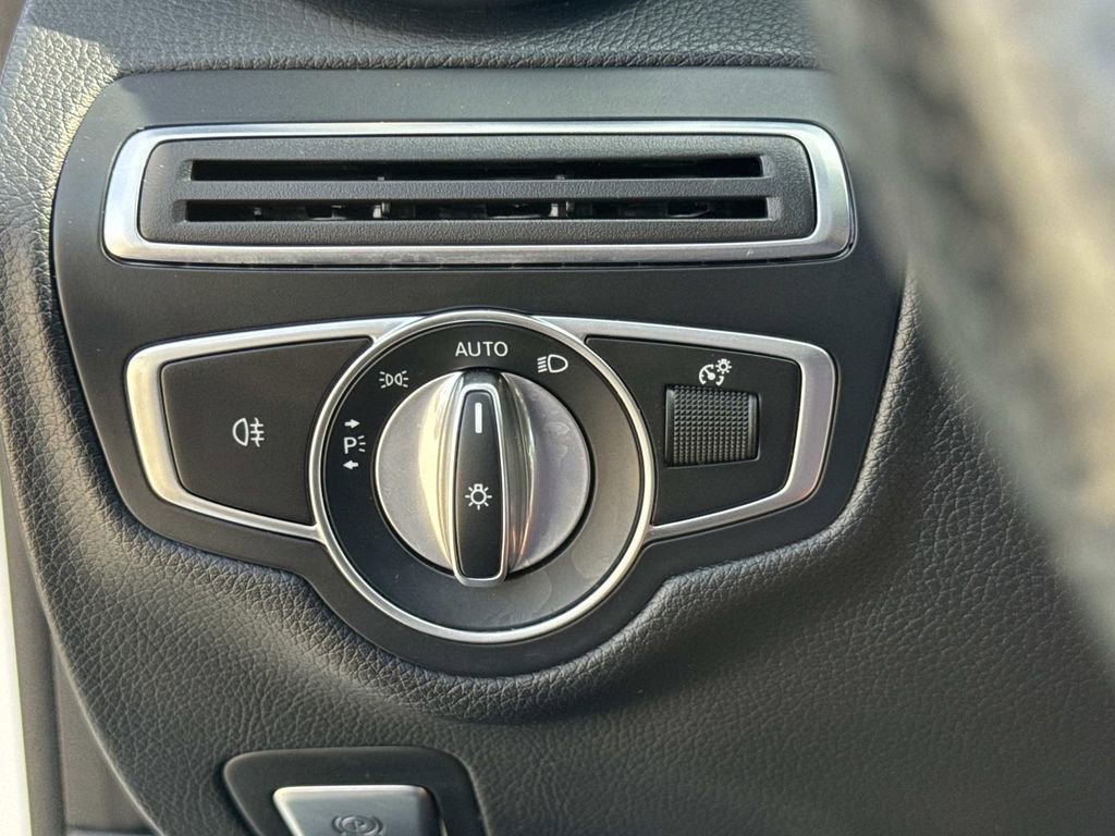 Used 2021 Mercedes-Benz C 300 Coupe image 26