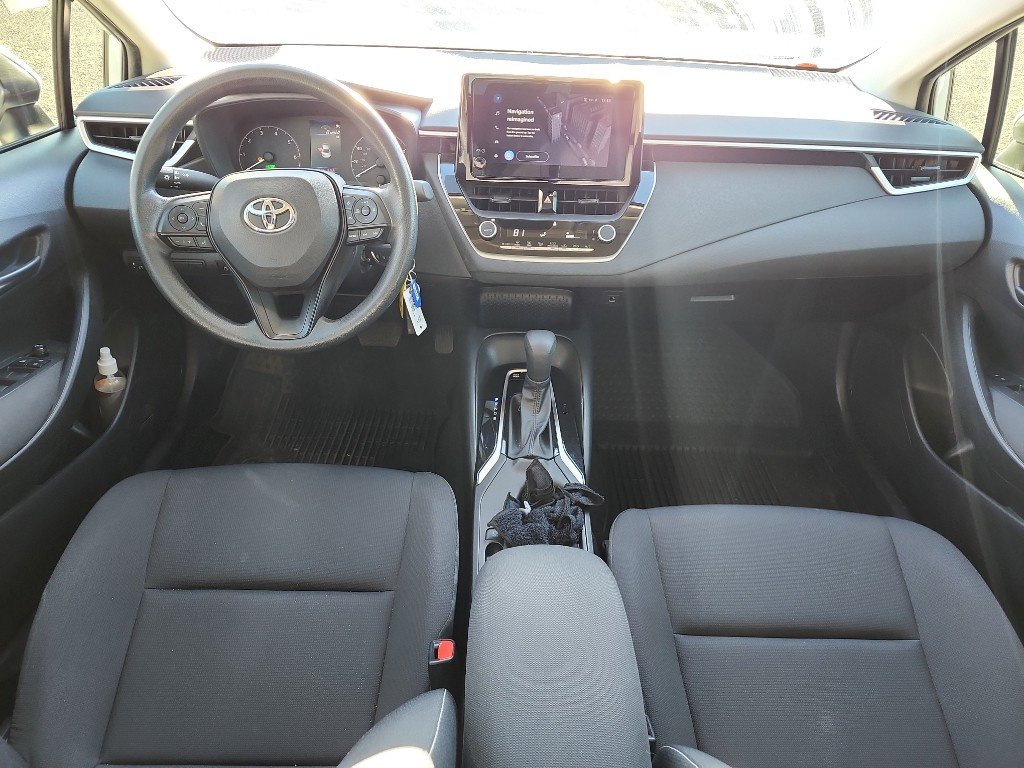 Used 2023 Toyota Corolla LE image 12