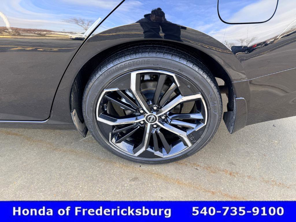 Used 2024 Nissan Altima 2.5 SR w/ SR Premium Package image 11
