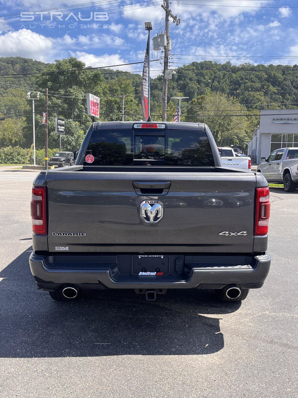 Used 2023 RAM 1500 Laramie AWD/4WD image 7