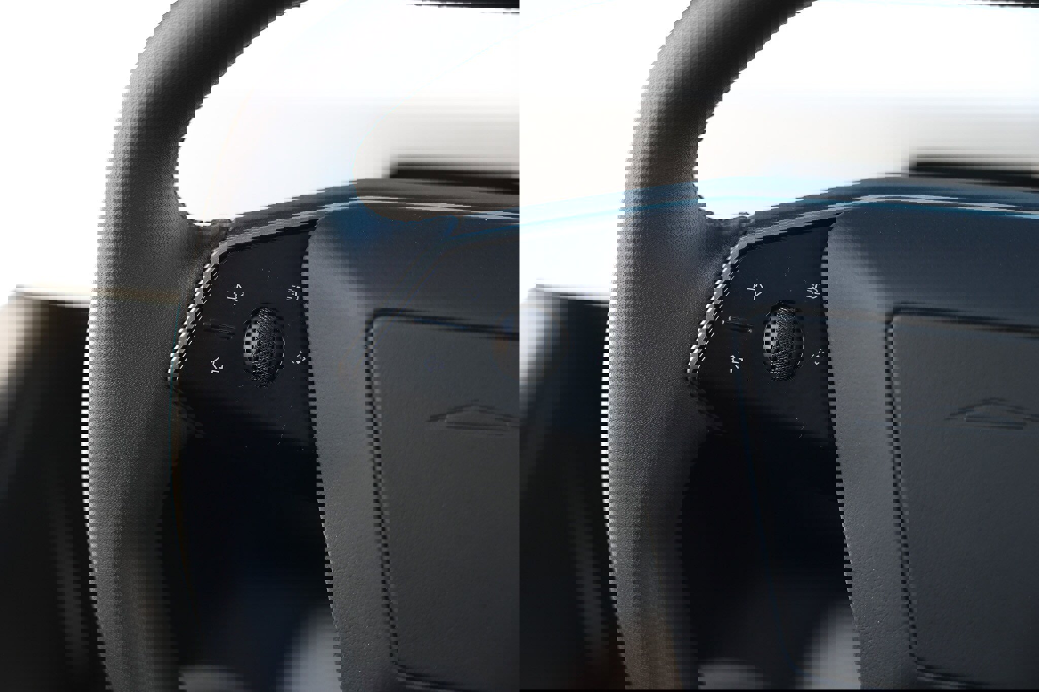 Used 2024 Tesla Cybertruck AWD Crew Cab image 30