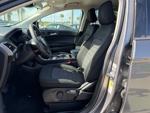 Used 2024 Ford Edge SE w/ Black Appearance Package AWD/4WD image 17