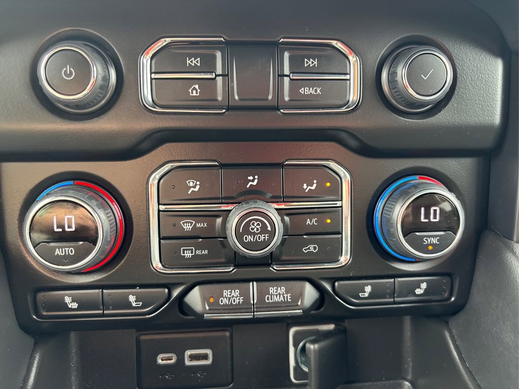Used 2022 Chevrolet Tahoe Z71 w/ Off-Road Capability Package image 33
