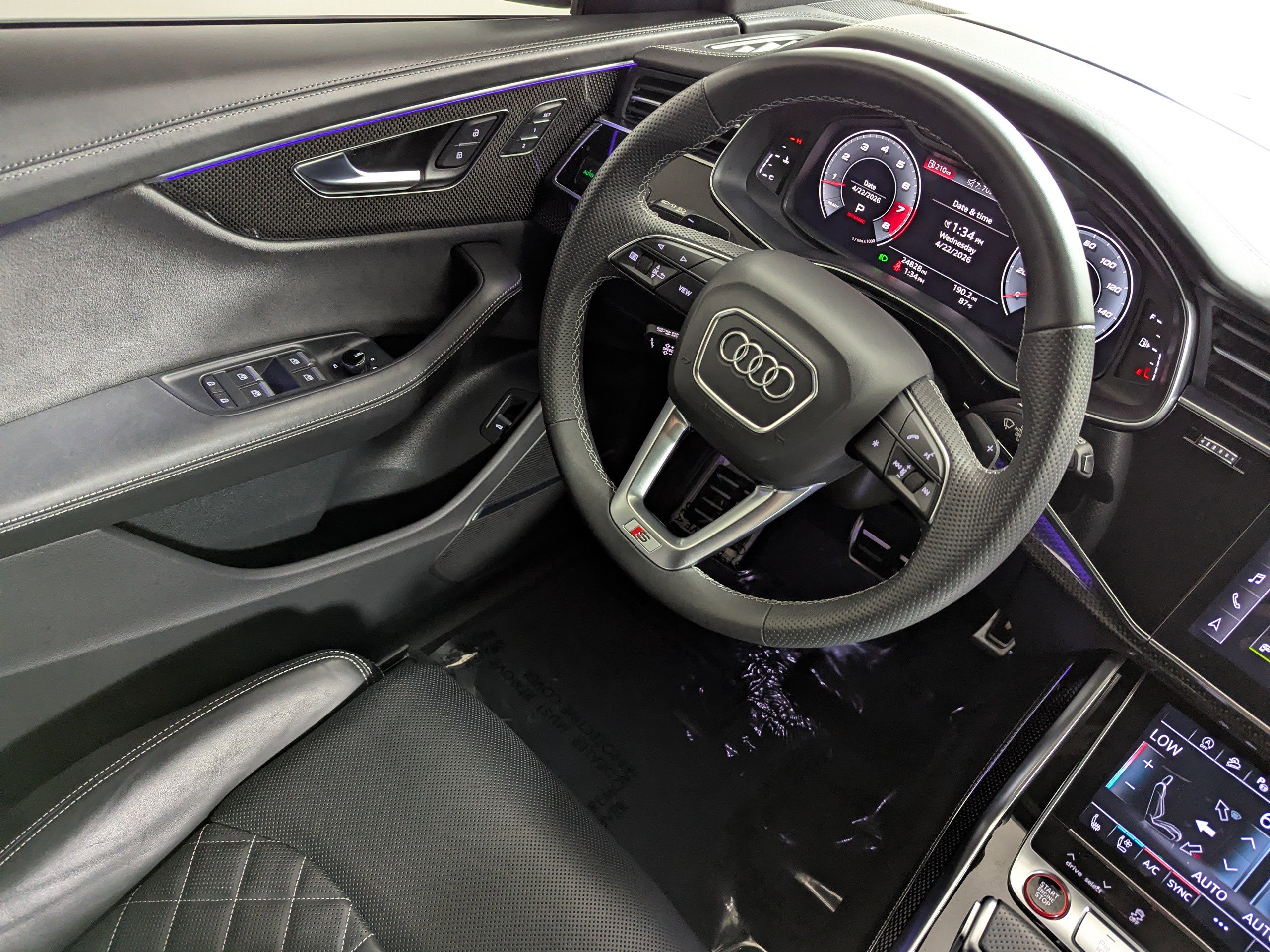 Used 2023 Audi SQ8 Prestige w/ Prestige Package image 9