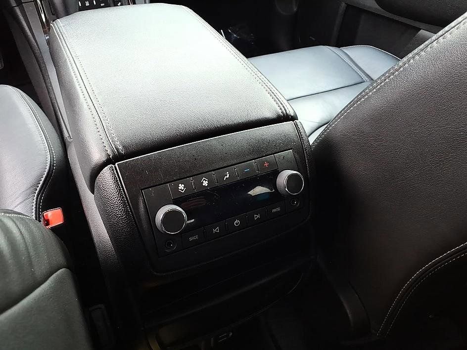 Used 2017 Chevrolet Traverse LT image 24