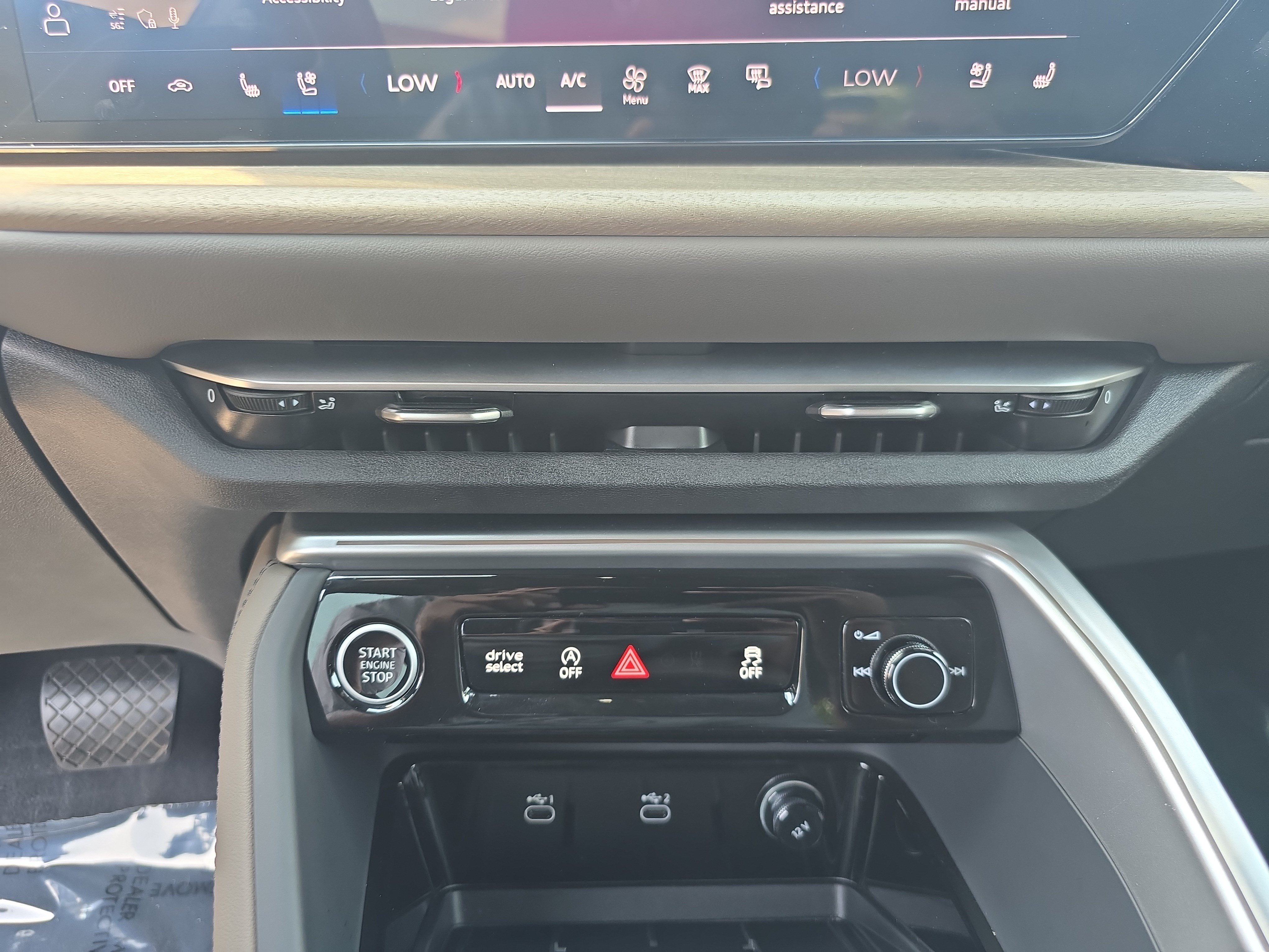 Certified 2025 Audi Q5 Premium Plus w/ Premium Plus AWD/4WD image 18