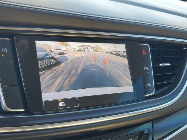 Used 2022 Buick Enclave Essence image 20