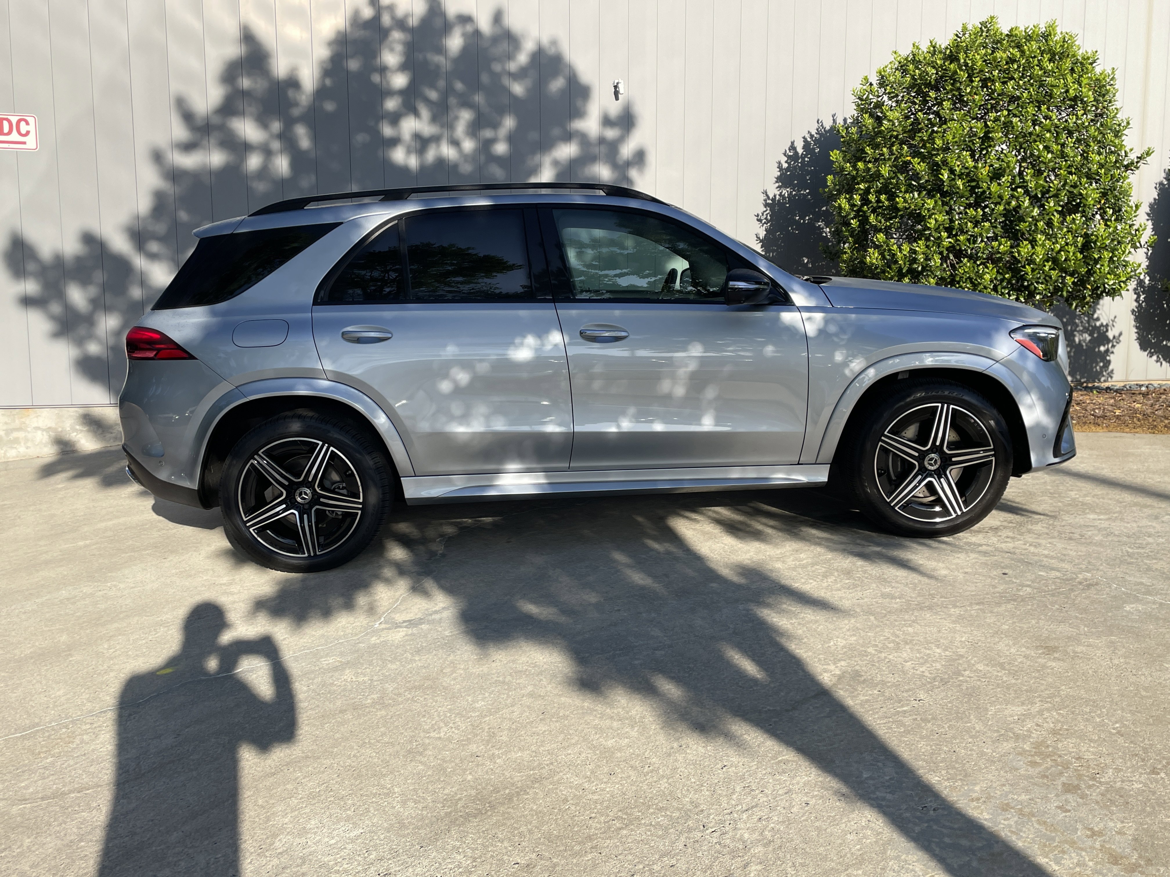 Certified 2025 Mercedes-Benz GLE 450e 4MATIC image 5