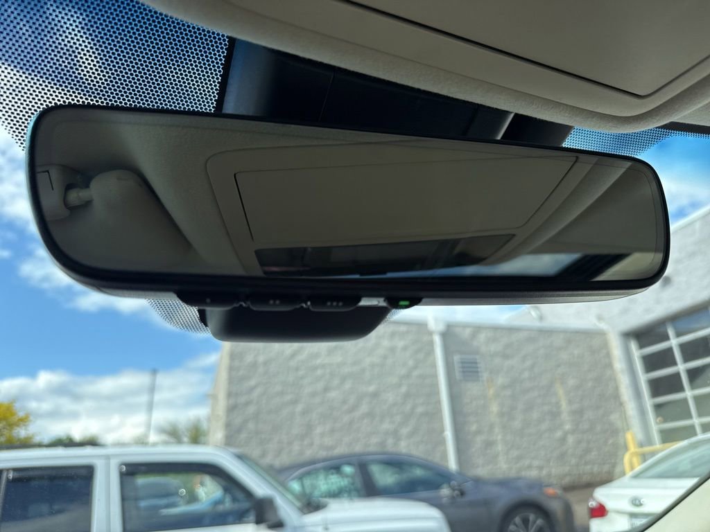 Used 2017 Lexus RX 450h AWD image 33