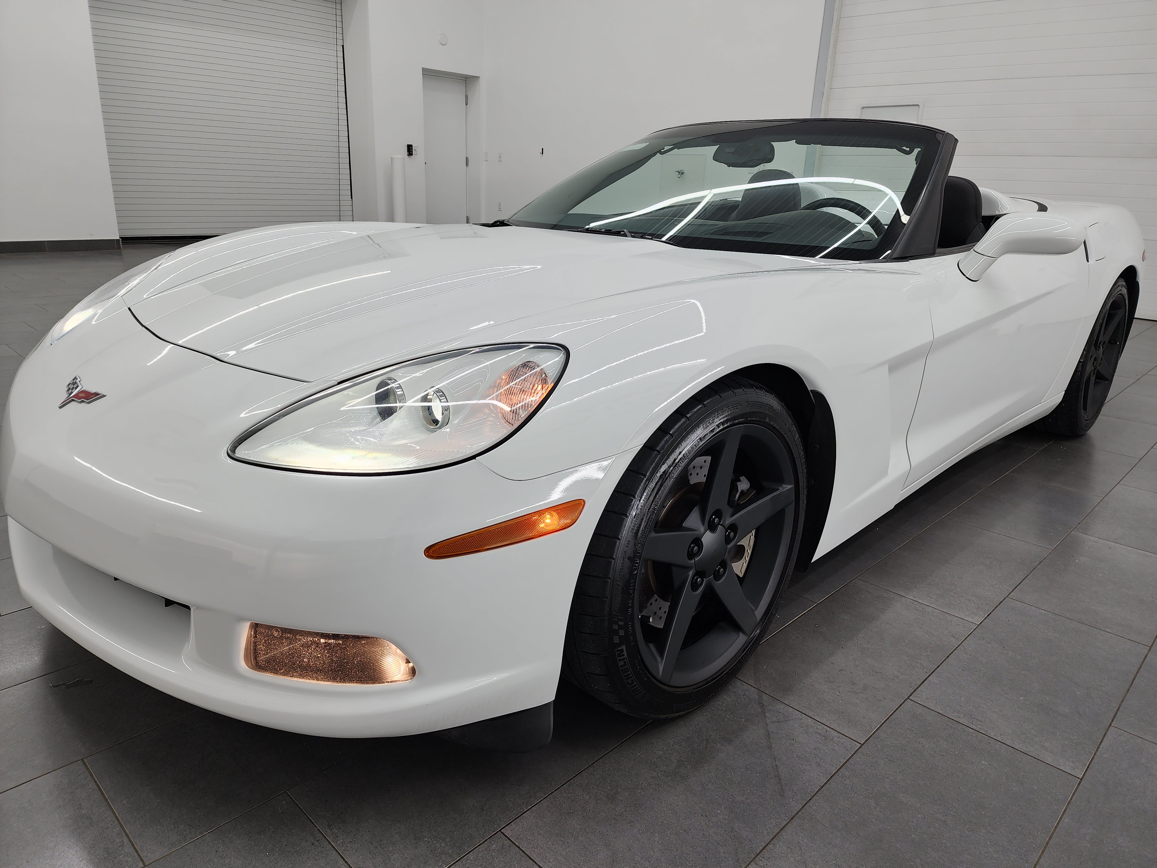 Used 2005 Chevrolet Corvette Convertible w/ Preferred Equipment Group RWD image 47