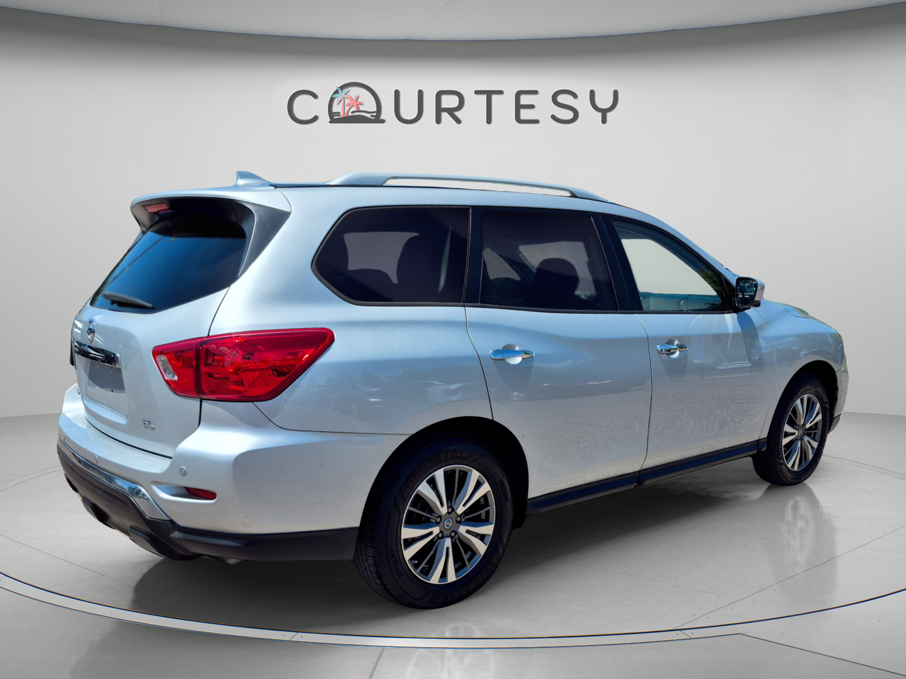 Used 2019 Nissan Pathfinder SL FWD image 7
