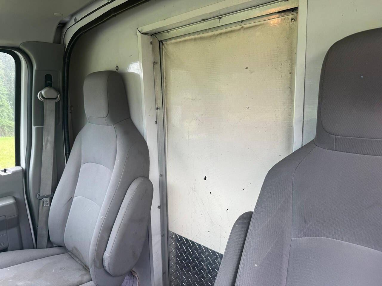 Used 2012 Ford E-350 and Econoline 350 Super Duty image 15