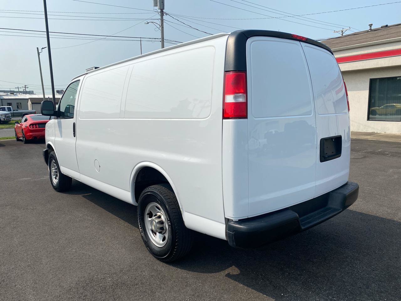 Used 2020 Chevrolet Express 2500 w/ Driver Convenience Package RWD image 13