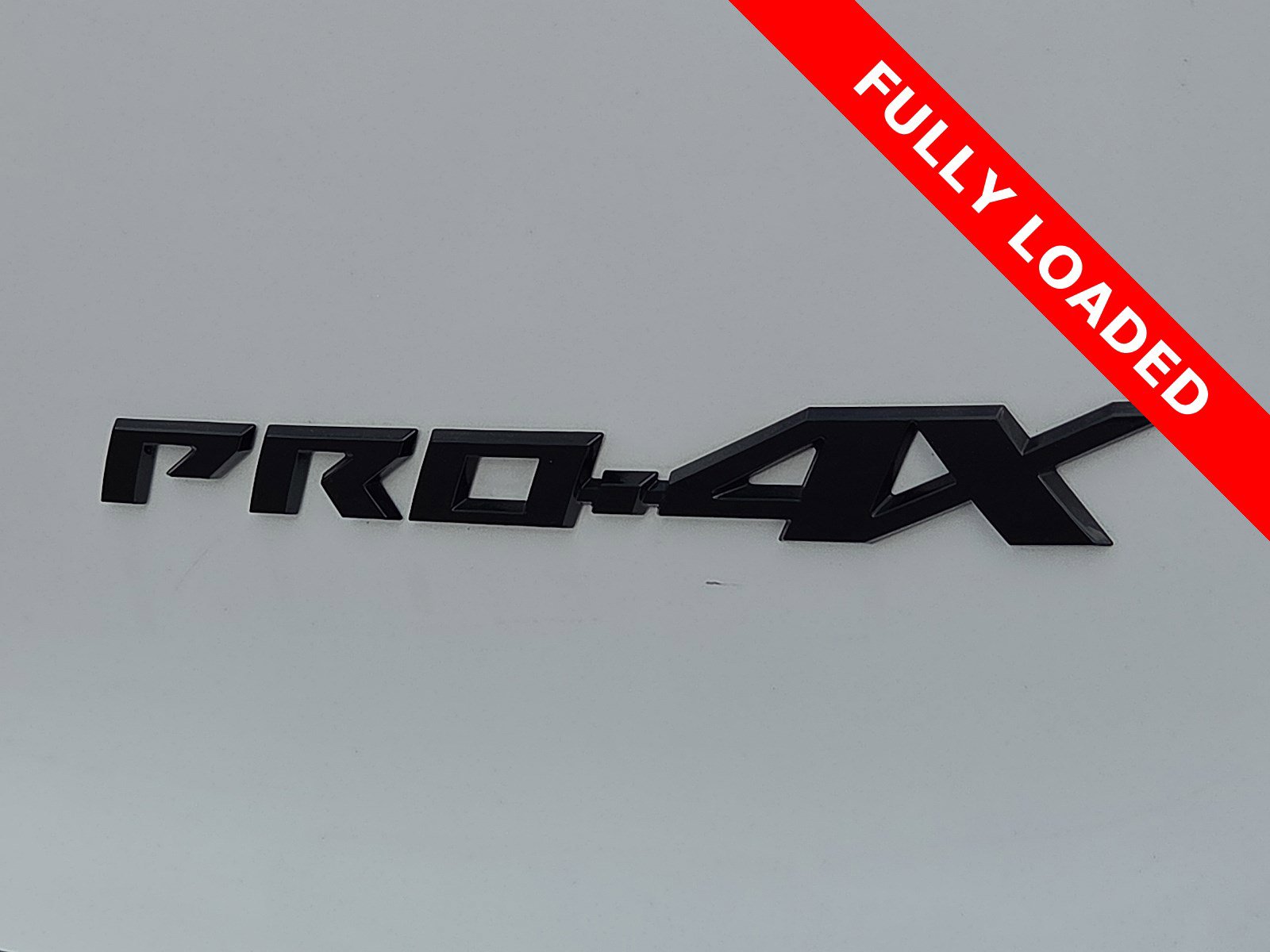 Used 2025 Nissan Armada PRO-4X w/ Pro-4X Premium Package image 8