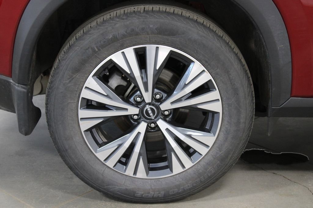 Used 2023 Nissan Rogue SV AWD/4WD image 13