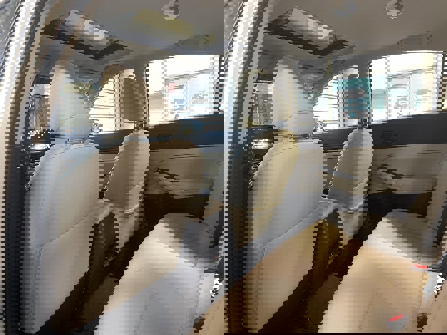 Used 2024 Nissan Altima 2.5 SV w/ SV Premium Package image 6