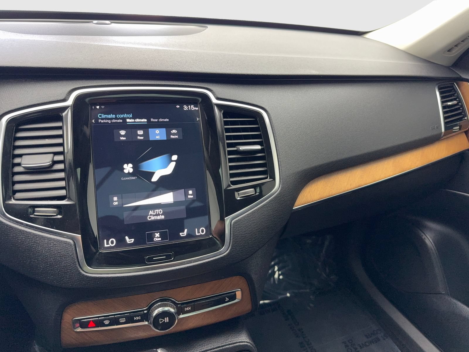 Used 2021 Volvo XC90 T6 Momentum w/ Advanced Package AWD/4WD image 24