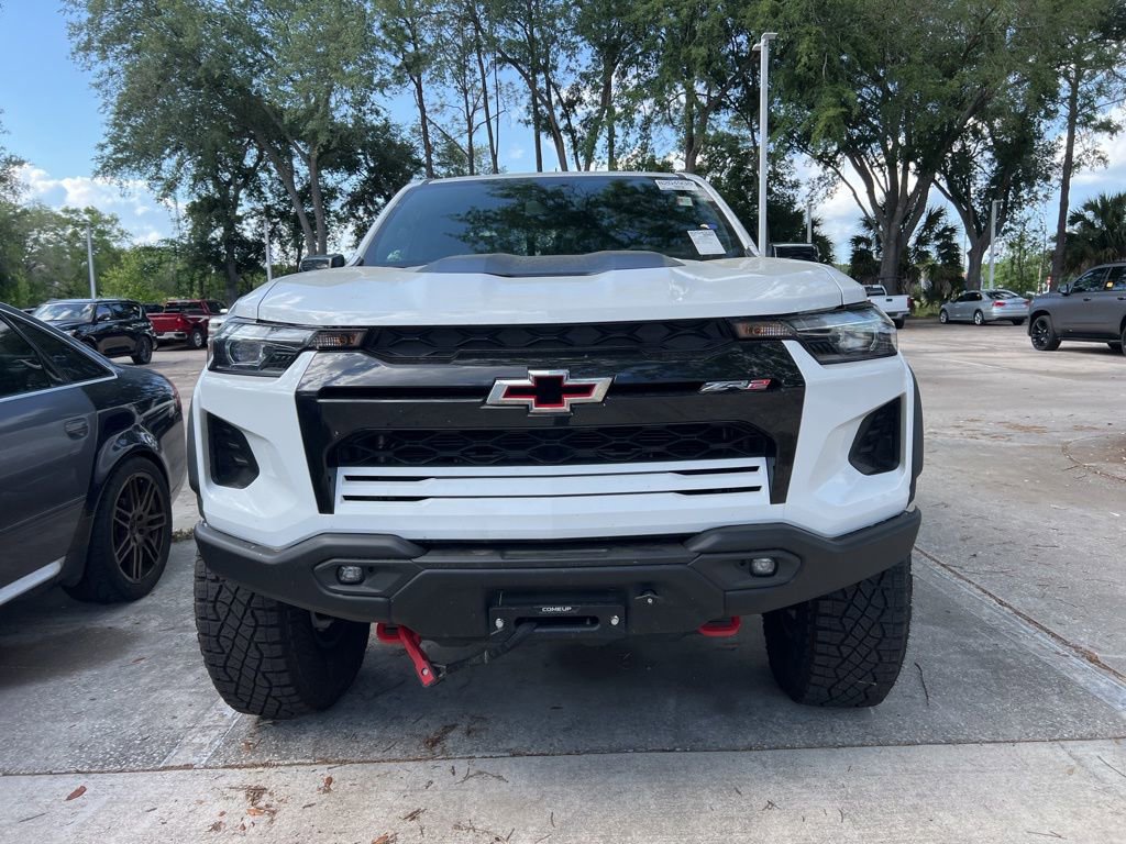 Used 2025 Chevrolet Colorado ZR2 w/ ZR2 Bison Edition AWD/4WD image 3