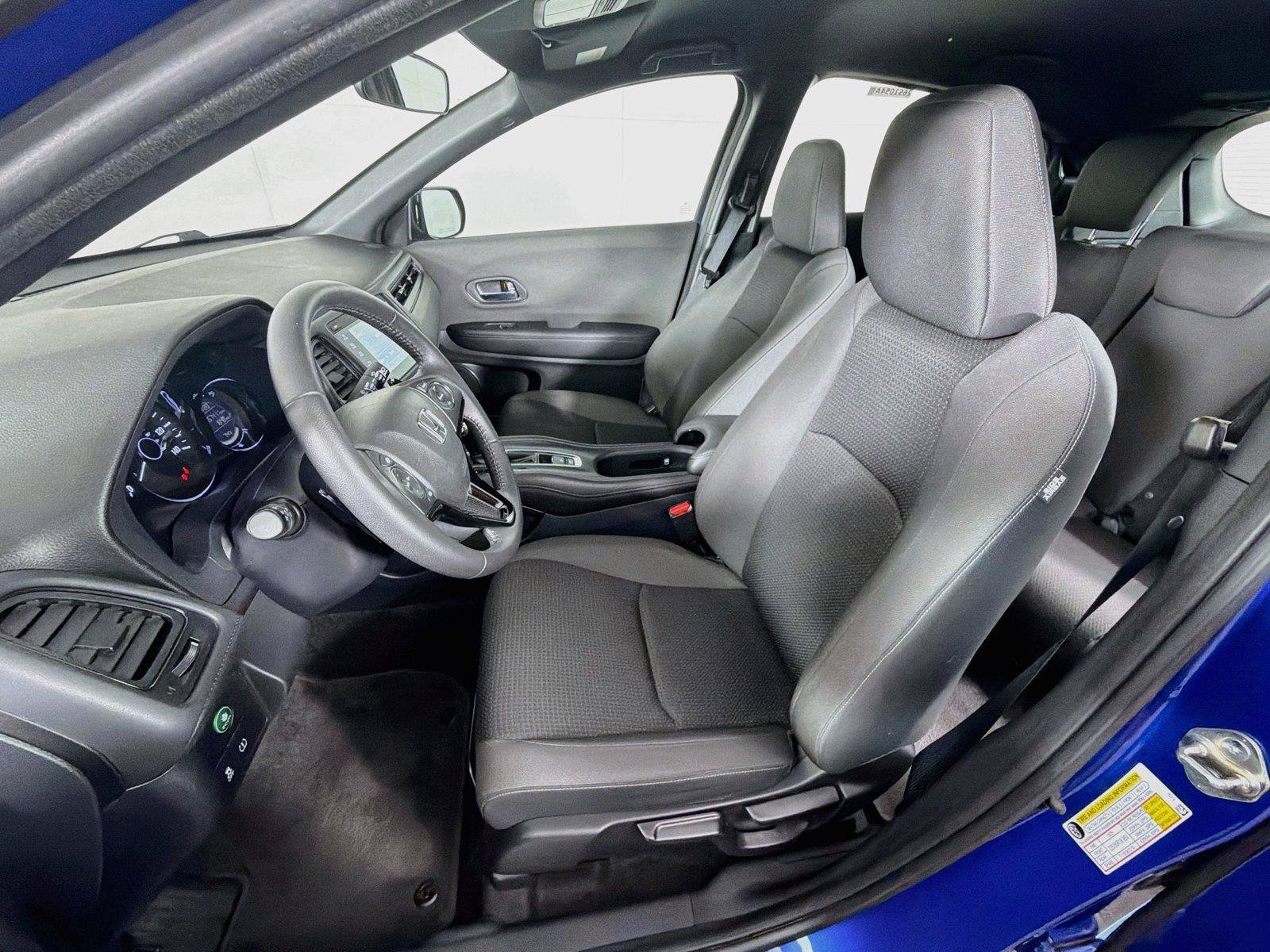 Used 2020 Honda HR-V Sport image 2