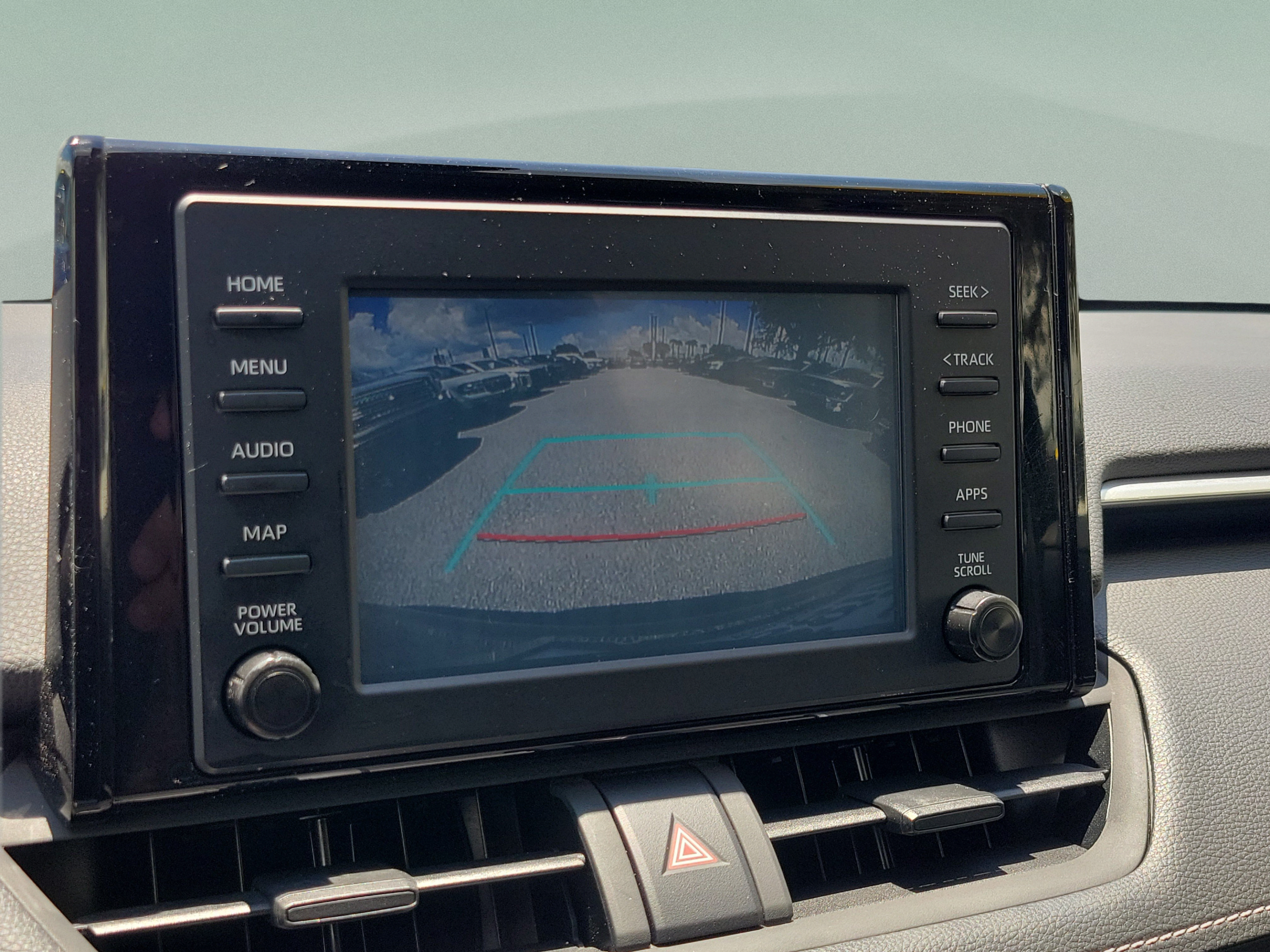 Used 2019 Toyota RAV4 LE FWD image 28