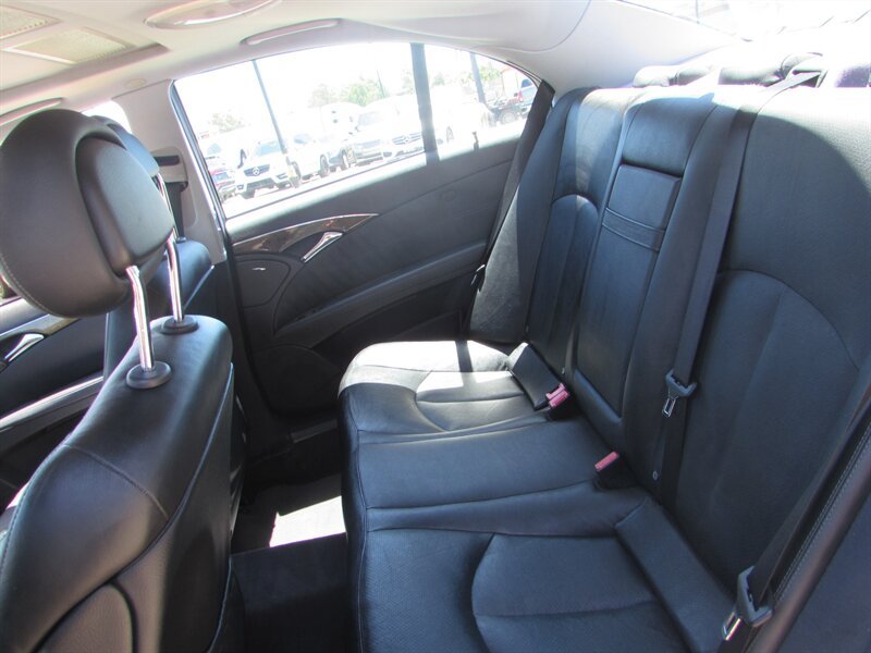 Used 2003 Mercedes-Benz E 500 Sedan image 25