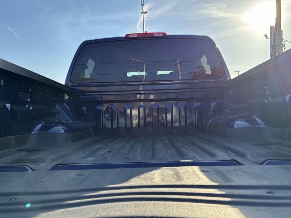 Used 2023 Nissan Frontier SV w/ Tow Package AWD/4WD image 13