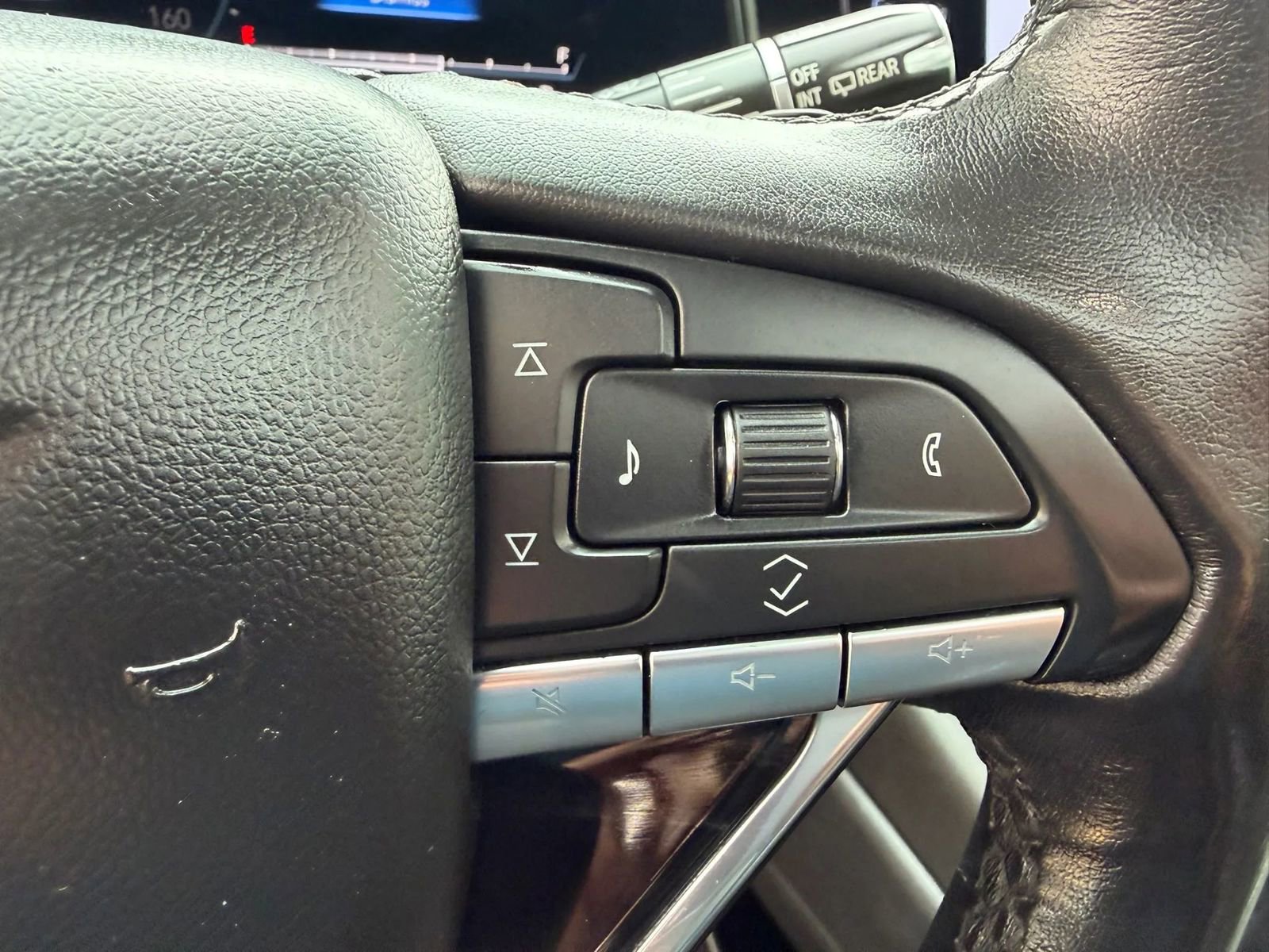 Used 2021 Cadillac Escalade ESV Sport w/ Driver Assist Tech Package AWD/4WD image 39