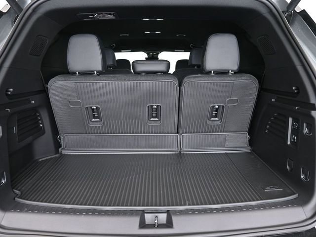 New 2026 Chevrolet Traverse High Country w/ LPO, Floor Liner Package image 41