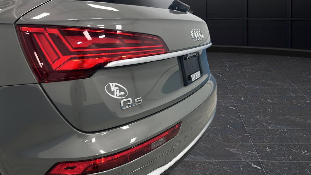 Used 2024 Audi Q5 2.0T Premium w/ Convenience Package image 34