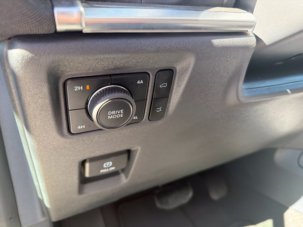 Used 2025 Ford Expedition Platinum AWD/4WD image 13