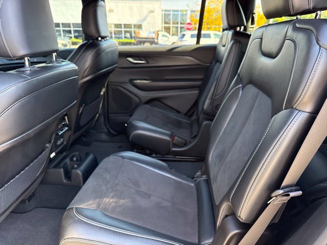 Used 2024 Jeep Grand Cherokee L Laredo AWD/4WD image 20