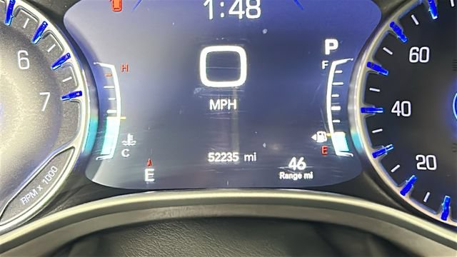 Used 2024 Chrysler Pacifica Touring-L FWD image 18
