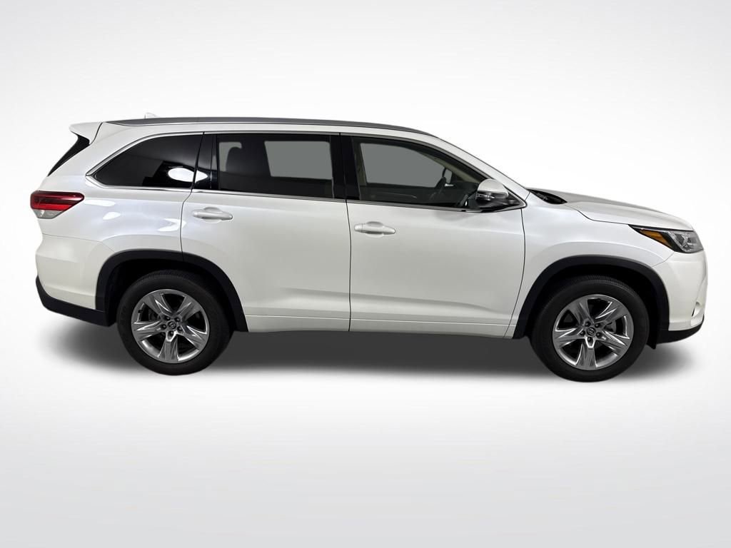 Used 2017 Toyota Highlander Limited image 2