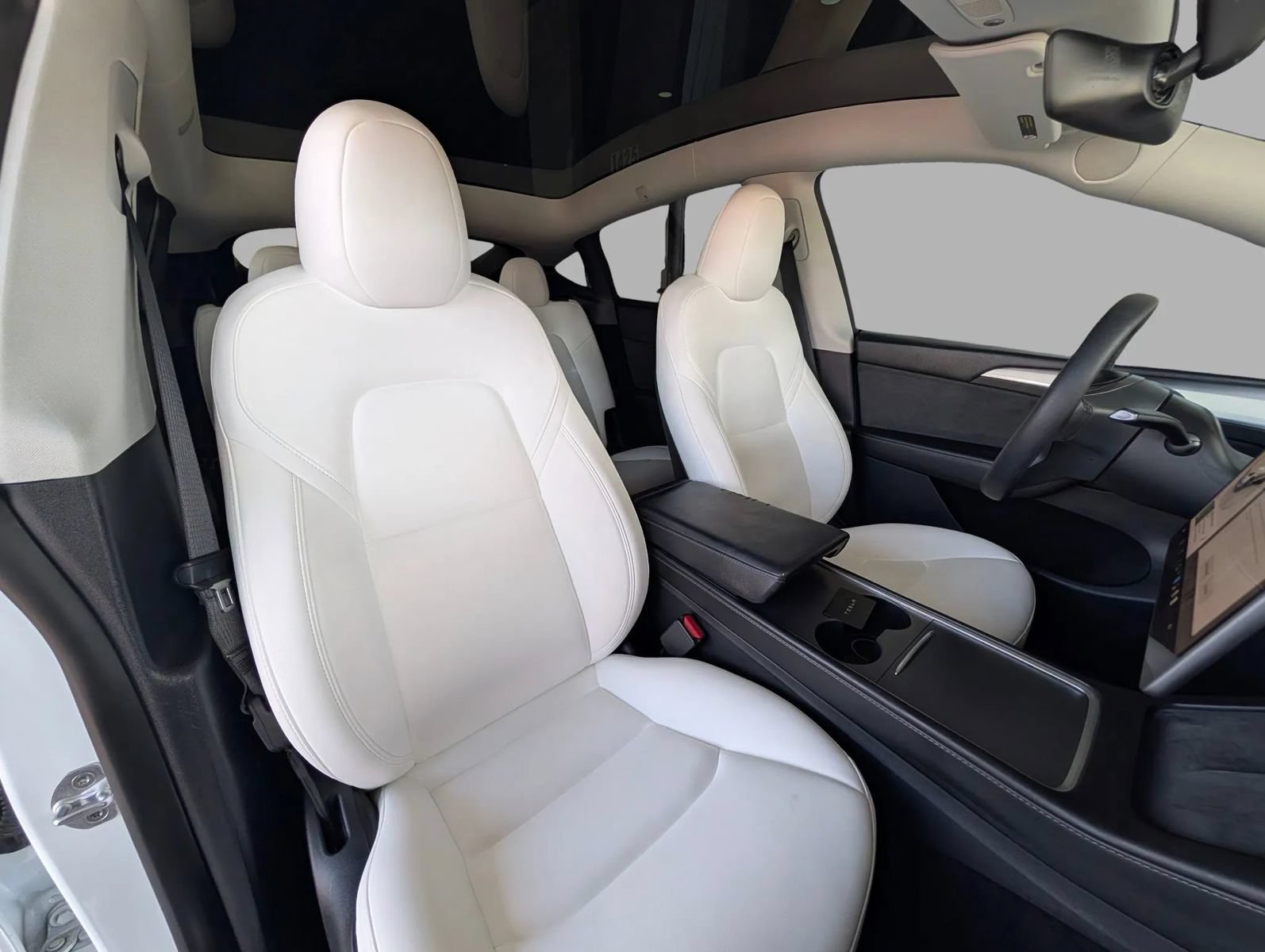 Used 2023 Tesla Model Y Performance AWD/4WD image 27