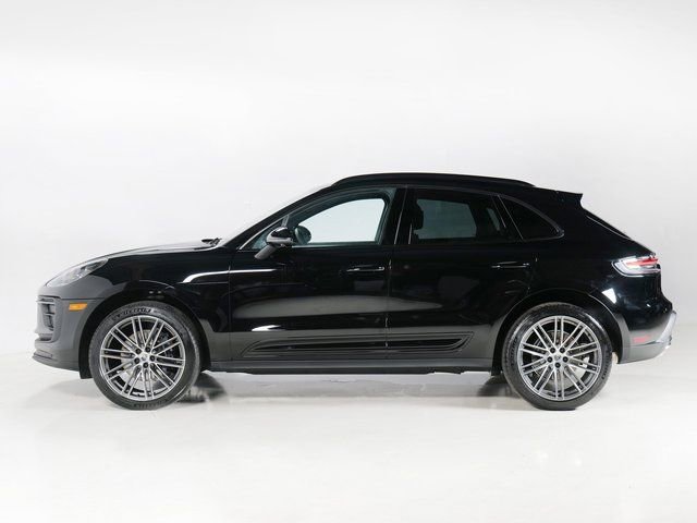 Certified 2026 Porsche Macan AWD/4WD image 2