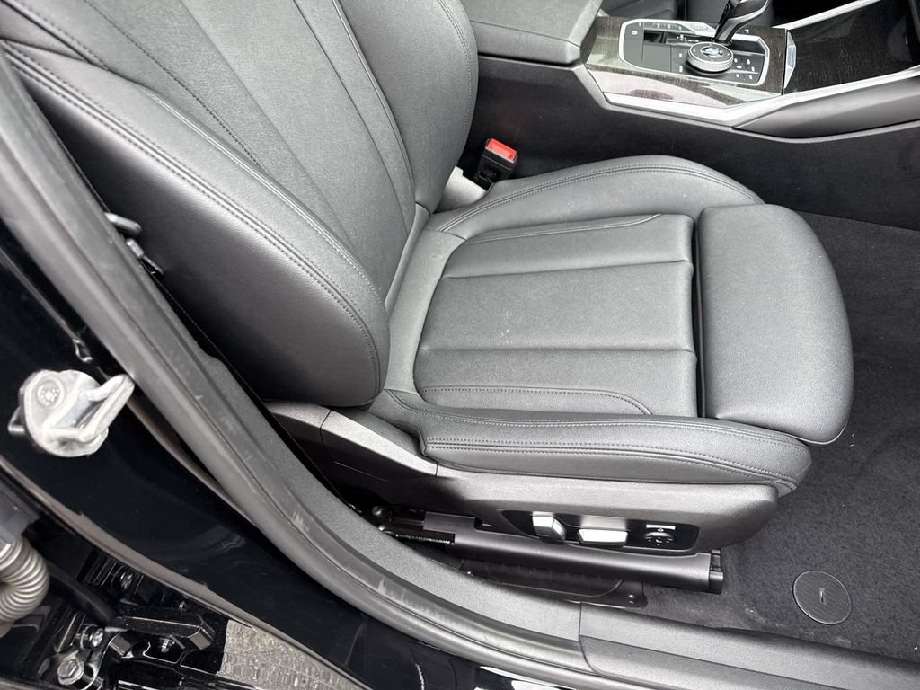 Used 2020 BMW 330i Sedan w/ Convenience Package RWD image 27