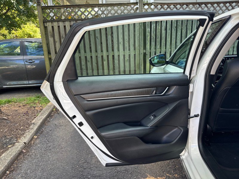 Used 2018 Honda Accord EX-L image 13