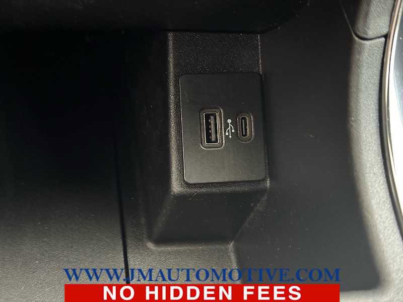 Used 2023 Ford Edge ST image 36