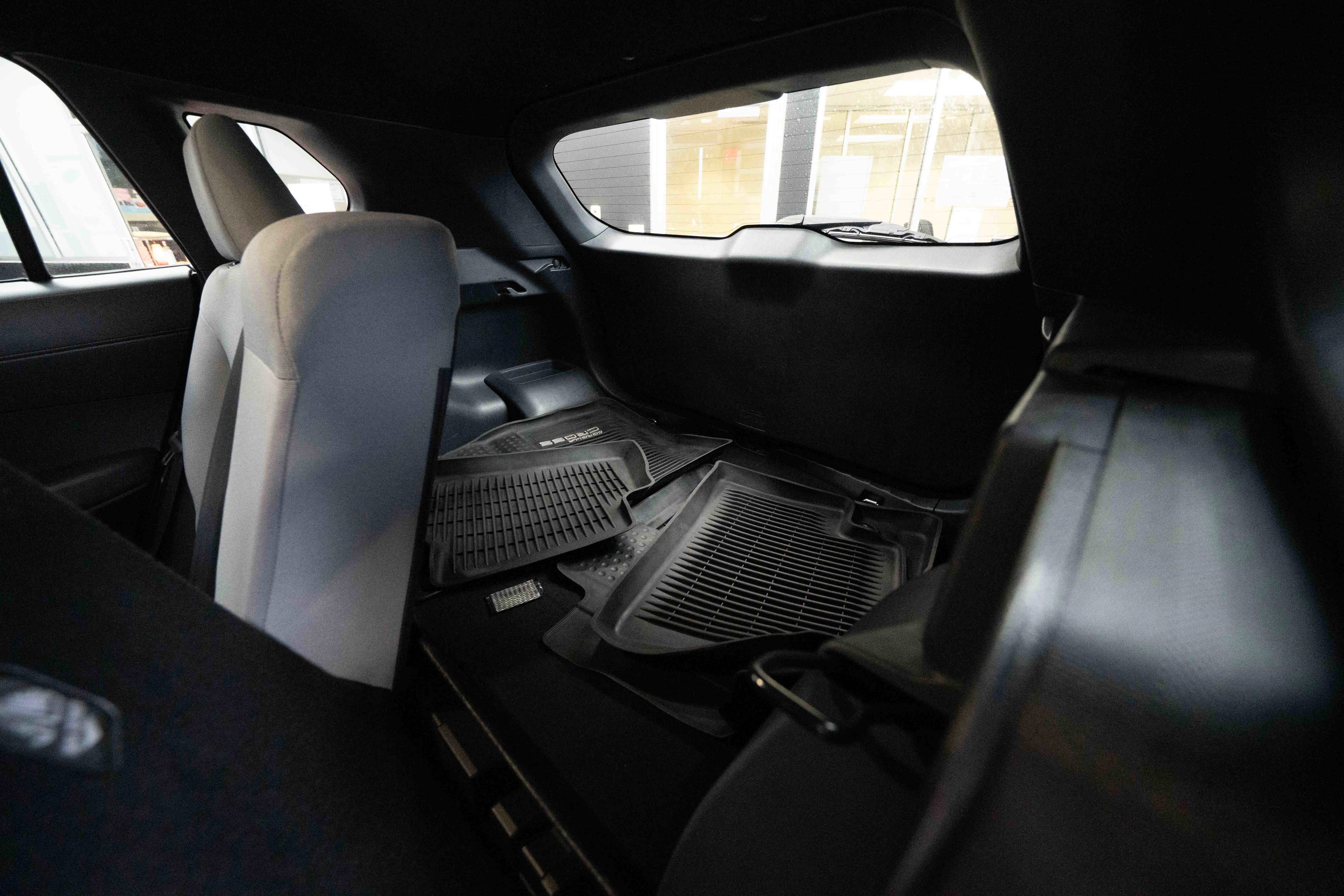 Used 2023 Toyota Corolla Cross SE image 24