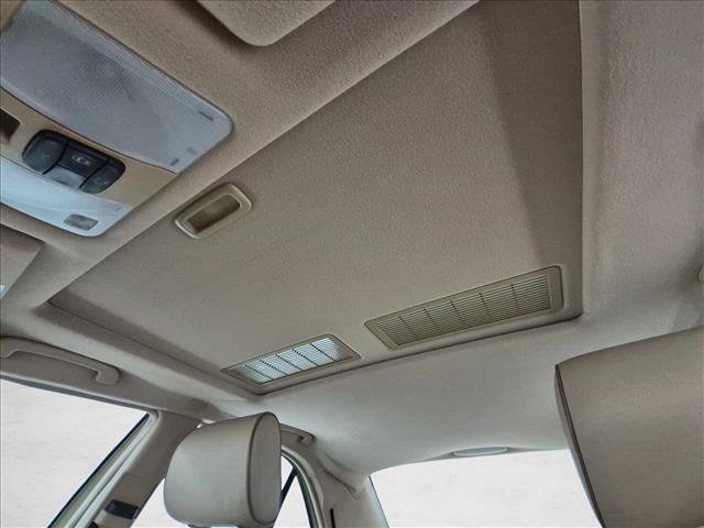 Used 2001 Mercedes-Benz E 320 Sedan image 14