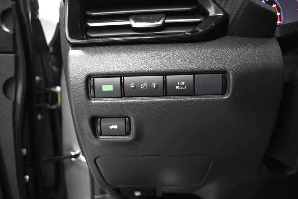 Used 2023 Nissan Sentra SR w/ Electronics Package image 17