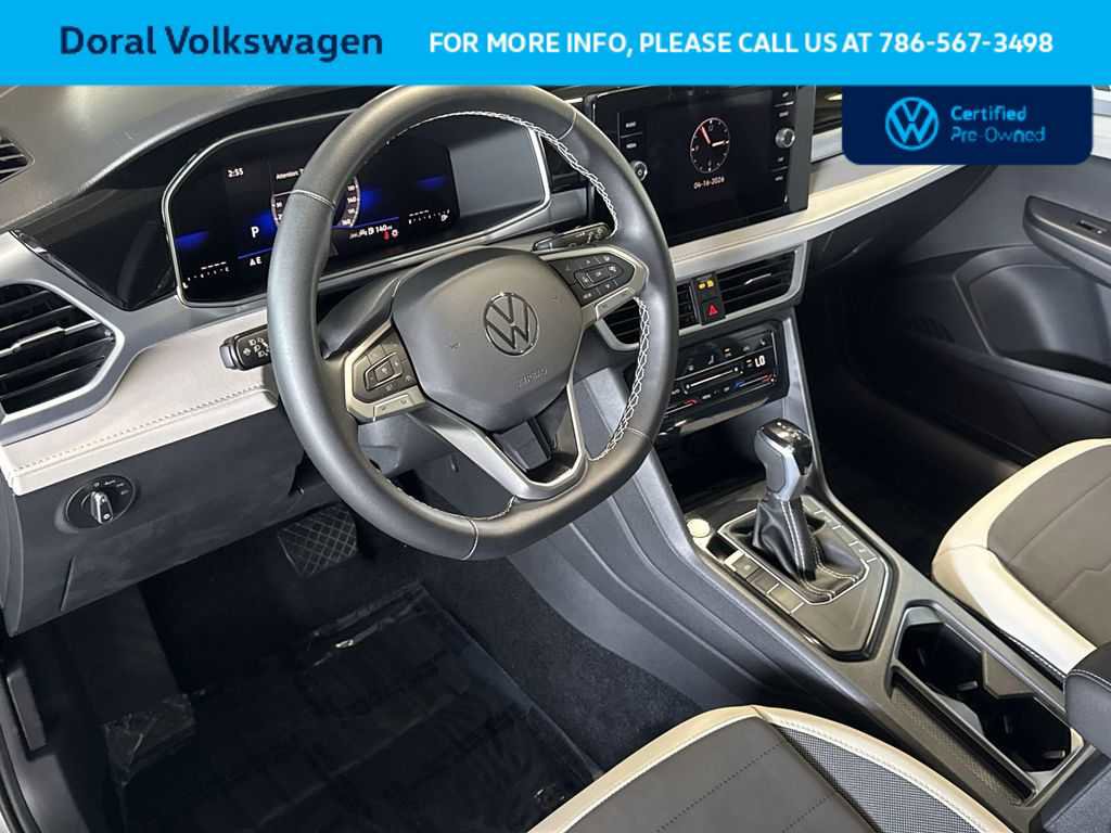 Used 2025 Volkswagen Taos SE FWD image 13