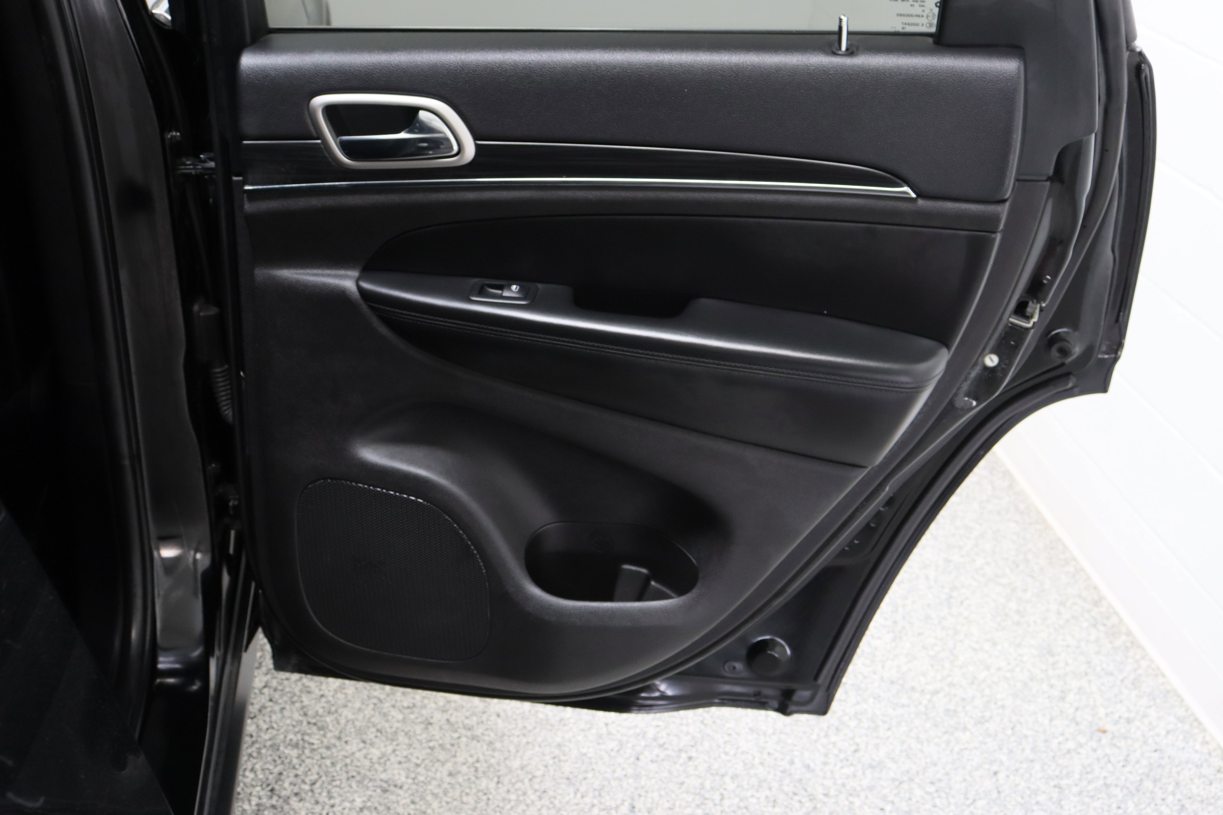 Used 2020 Jeep Grand Cherokee Limited image 36