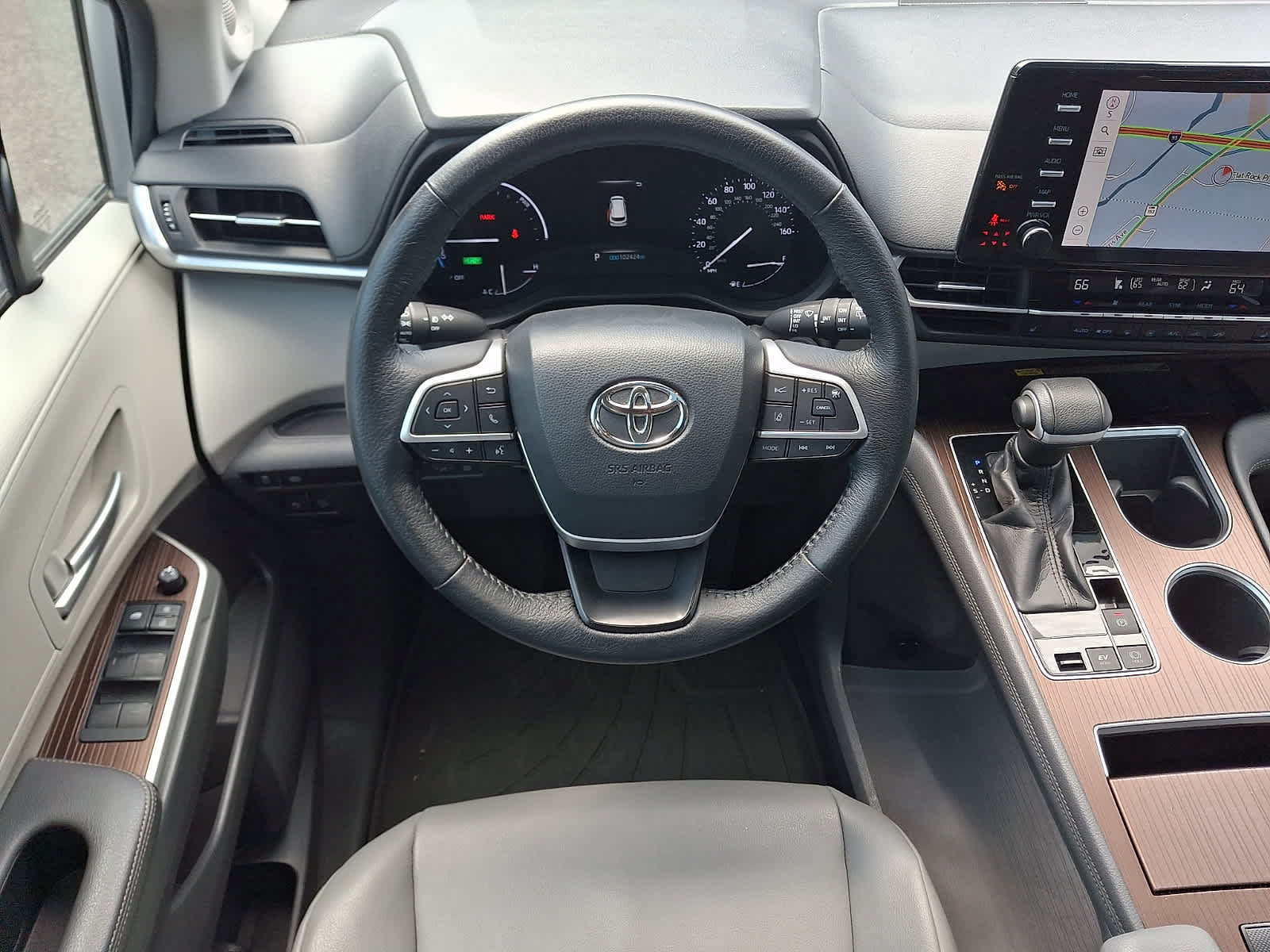 Certified 2021 Toyota Sienna XLE w/ XLE Plus Package FWD image 13