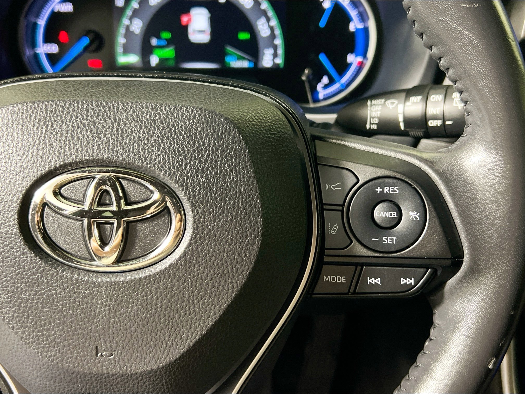 Used 2022 Toyota RAV4 XSE AWD/4WD image 19
