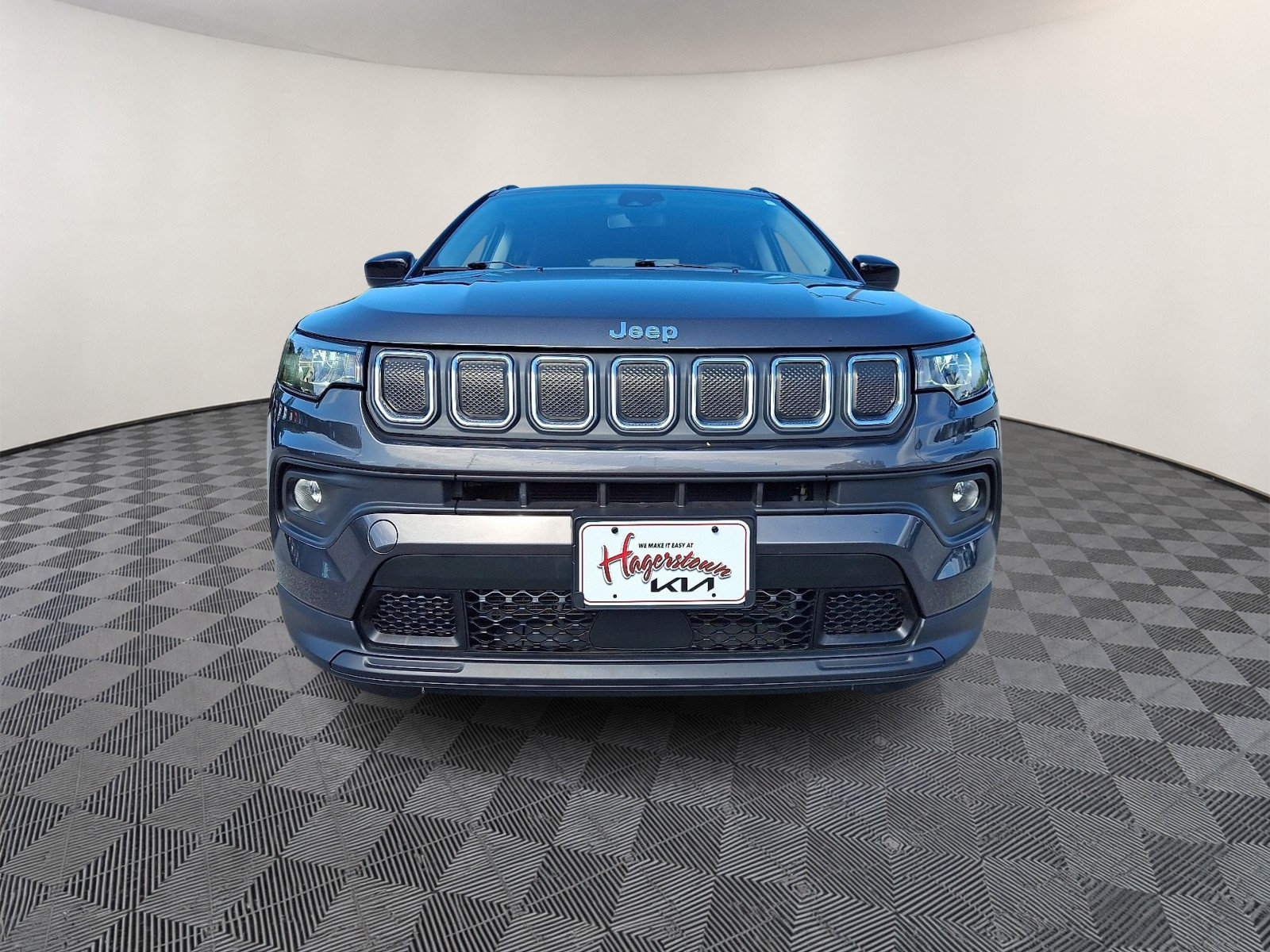 Used 2022 Jeep Compass Latitude AWD/4WD image 2